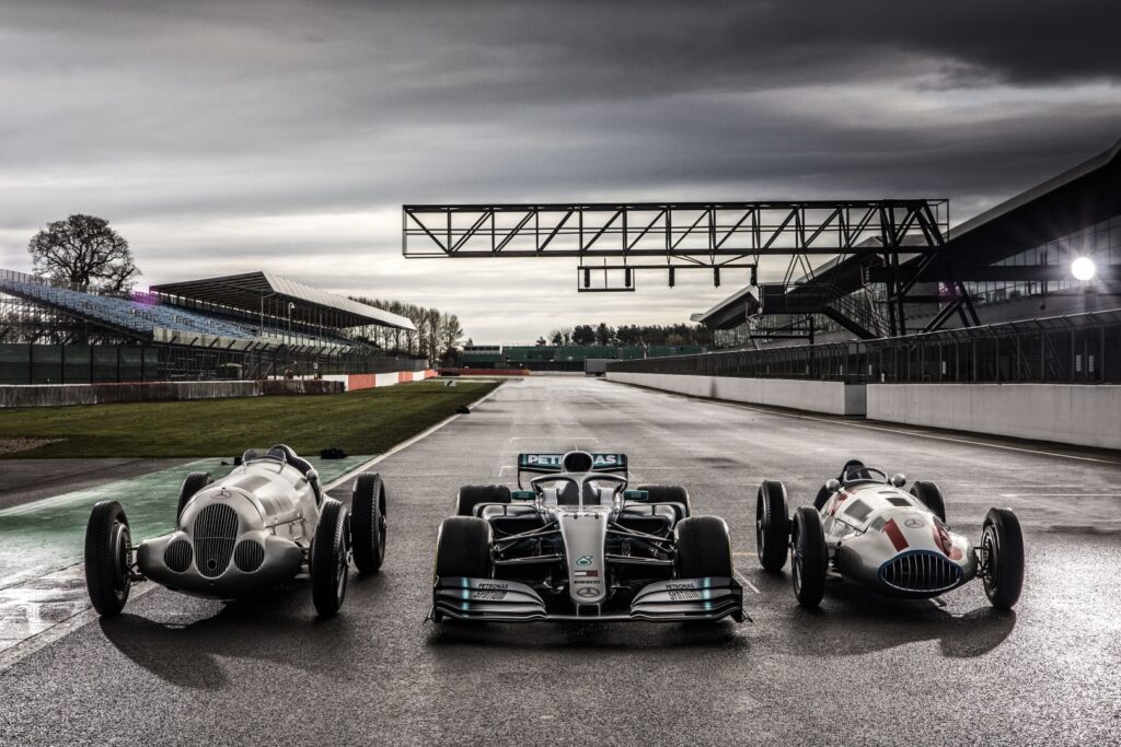 toutes les voitures historiques de mercedes en f1